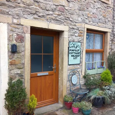 Little Pinfold Cottage Skipton Room photo